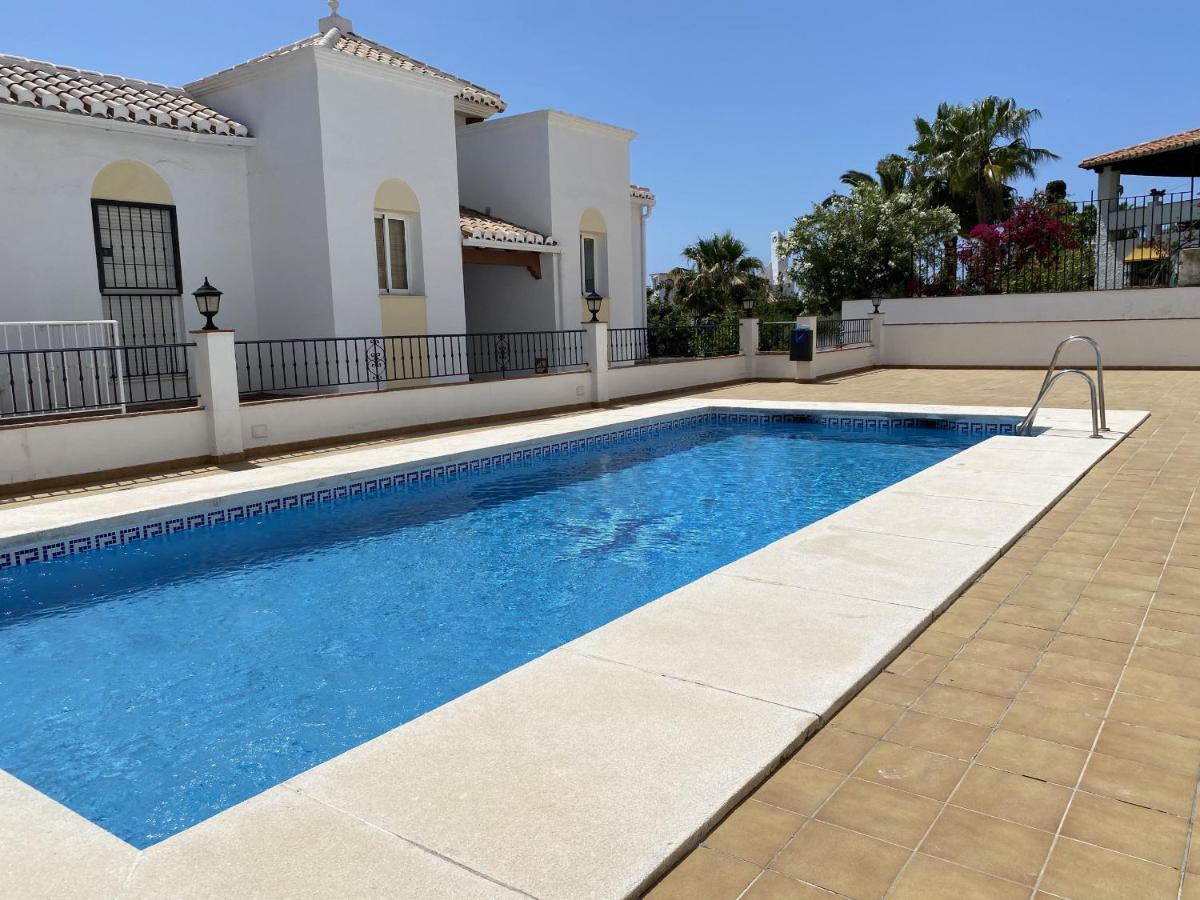 נרחה Chimenea Pinar 2 Apartments Casasol מראה חיצוני תמונה